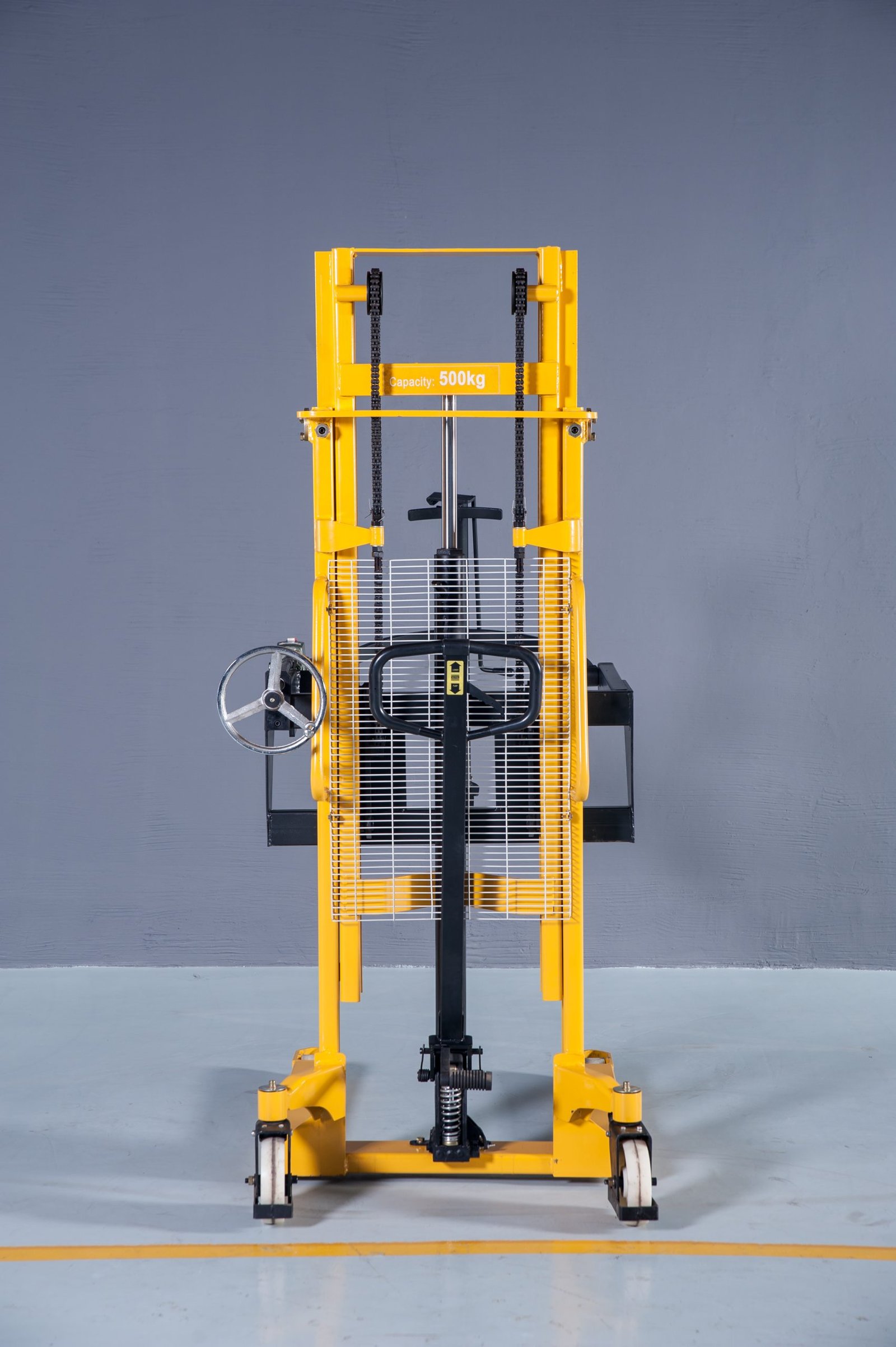 drum lifting and tilting equipment